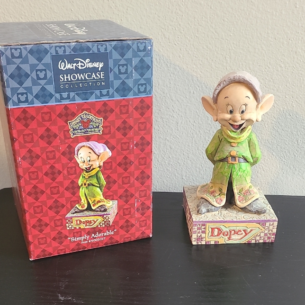 Disney Showcase Collection Dopey Figurine